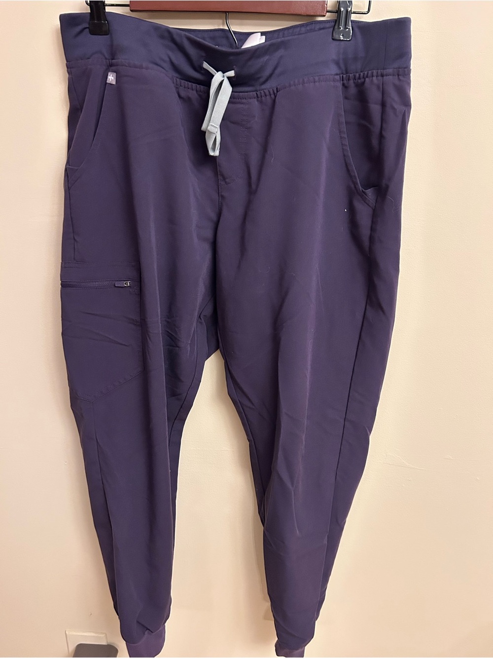 Women’s Zamora Jogger Scrub Pants in Purple Shadow - Figs